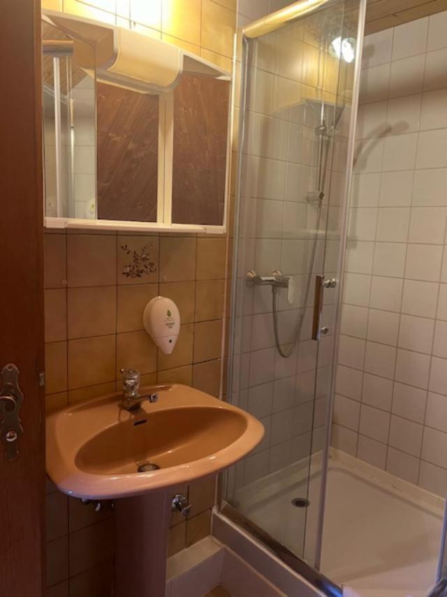 Westerwaelder Hof Windhagen Bagian luar foto
